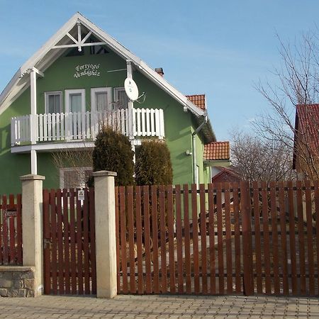 Casa Fortyogo Tîrgu Secuiesc 외부 사진